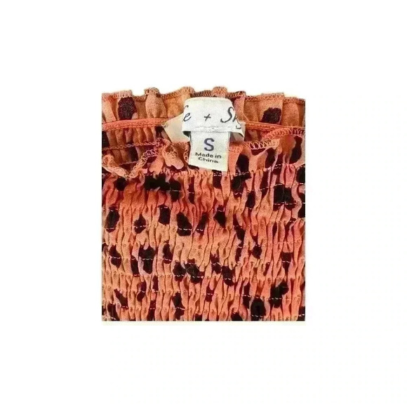 Tiger Town Crop Top Size Small - Picture 3 of 3